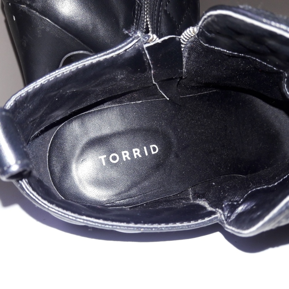 Shoes - Picture 4 of 4